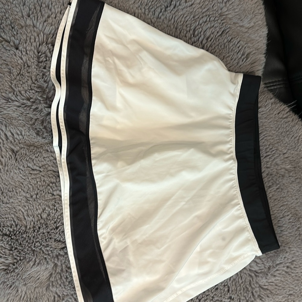 Lululemon Excellent condition tennis workout skirt with built in shorts